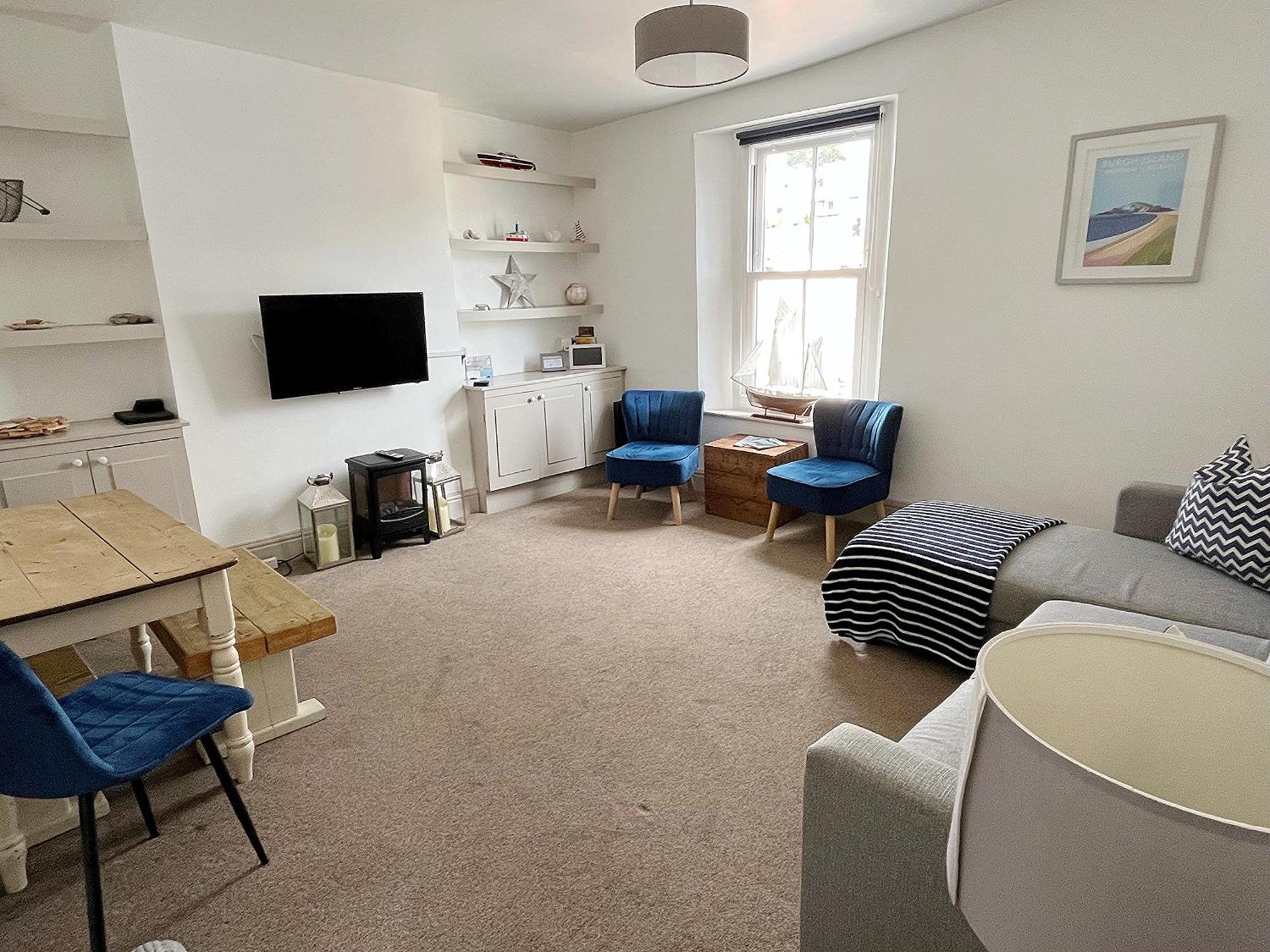 Nancie'S Place - Dartmouth Town Center With Private Parking - A Traditional Georgian Private Duplex Apartment - Beautifully Refurbished - Two Bedrooms, Bathroom, Kitchen And Lounge Diner Exteriér fotografie